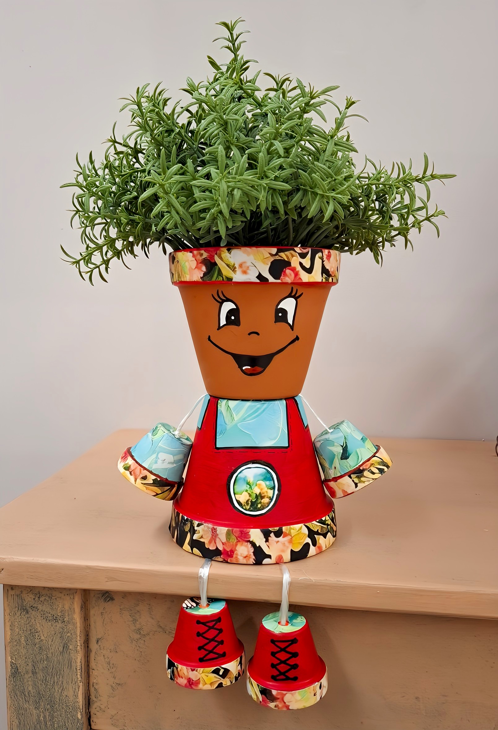 Bloempot poppetje Eindhoven 2025-12-07-18-13-24-270.jpg